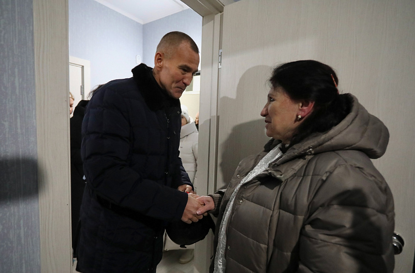 Жители Федоровского получили ключи от новых квартир