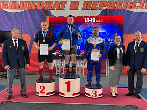 Сургутские атлеты среди сильнейших на Чемпионате России по пауэрлифтингу